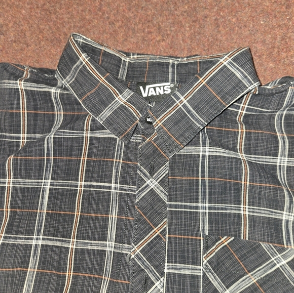 Van's XL Black And Orange Plaid Button Up 100% Cotton - Picture 2 of 9